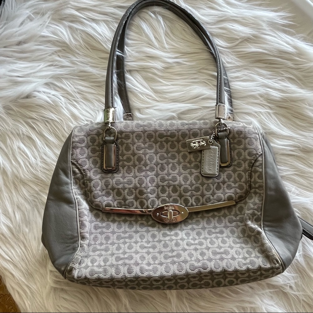 COACH 25215 Madison Small Needlepoint Signature BAG\SATCHEL